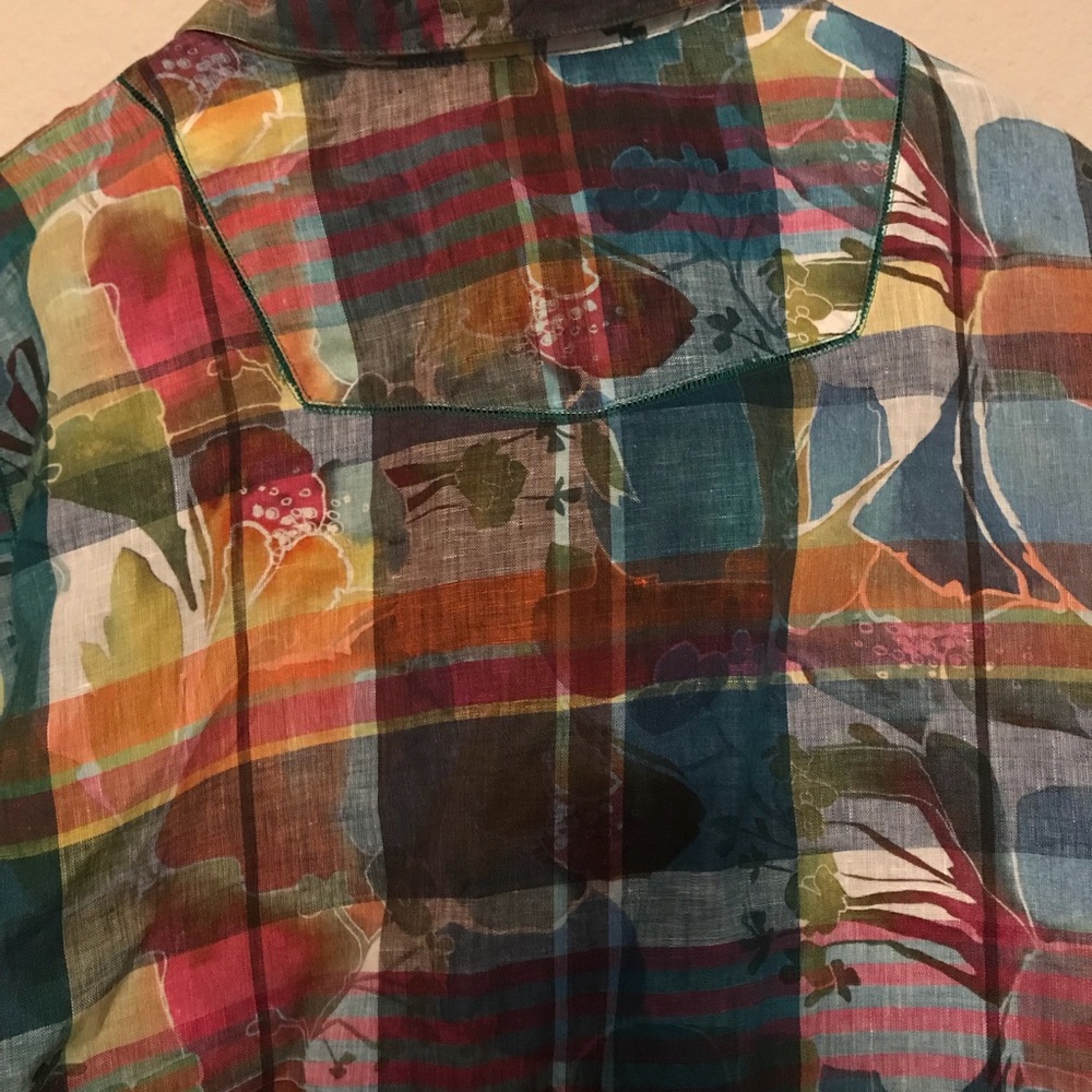 Additional pics Robert Graham shirt - Picture 7 of 8